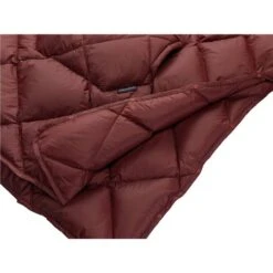 Therm-a-Rest Honcho Poncho Down Daunen Poncho Burgandy -DEU Geschaft therm a rest honcho poncho down daunen poncho burgandy 2